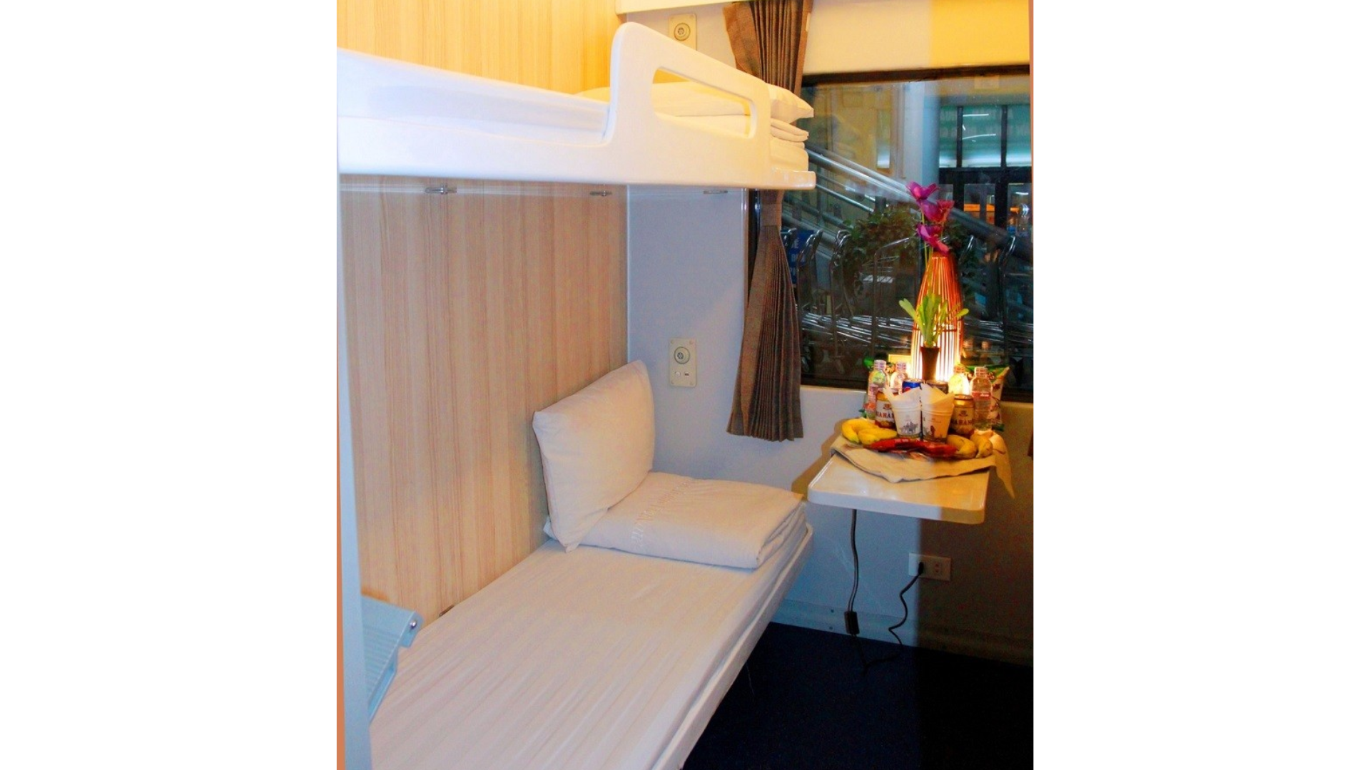 Violette Trains on Reunification Express